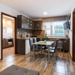  Apartman Garden Lux